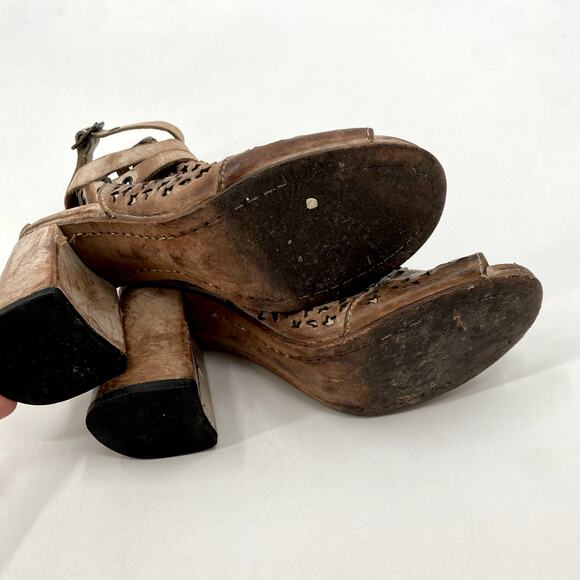 Freebird Theresa tan distressed Leather Heels - Picture 4 of 7